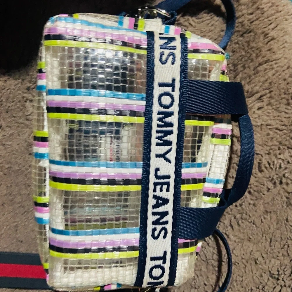 Tommy snapshot bag with detachable strap - Picture 2 of 3